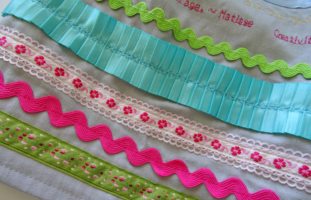 - Gathered Skirt - Ribbon Closeup