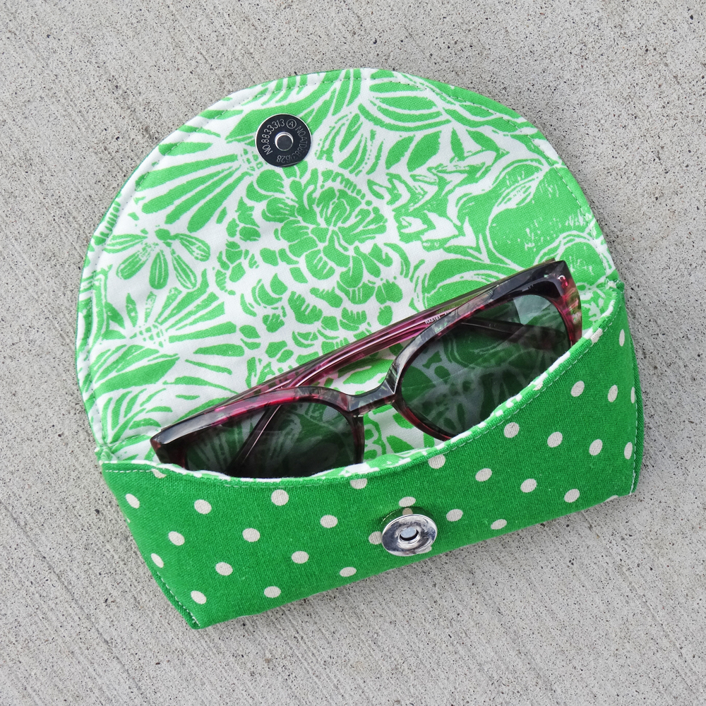 Open Sunny Glasses Case - Mochi Dot Green