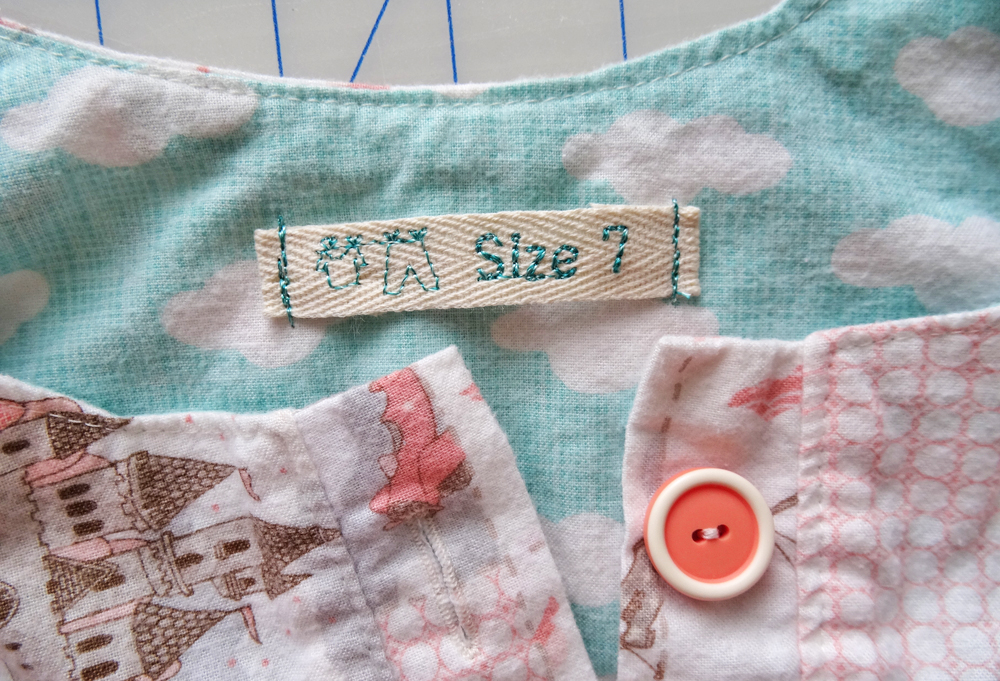 Skyline S7 Stitched Size Label Sewn Front View